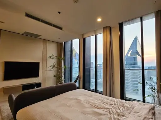 Condo for rent, Noble Ploenchit. Nice unit, fully furnished with appliances, 41st floor with great views. Book today! Don't miss out! images