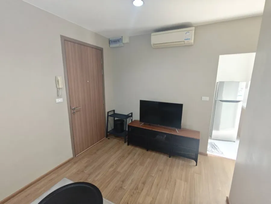 For rent!! Condo Fuse Chan-Sathorn (corner room), new room, complete with furniture and electrical appliances, ready to move in, don't miss it!!