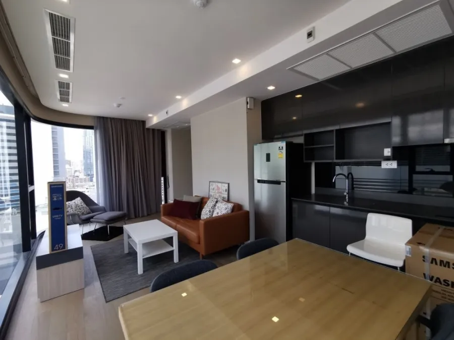 For rent, Ashton Asoke, 15th floor, spacious room, comfortable, simply decorated. Ready to move in Hurry and reserve it quickly.