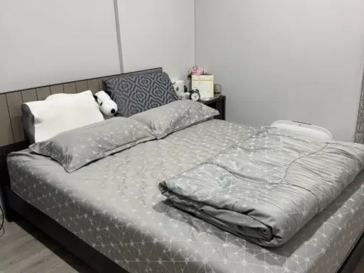 For sale: Metris Ladprao, spacious room, lots of usable space, comes with complete furniture and amenities. Don't miss out! images
