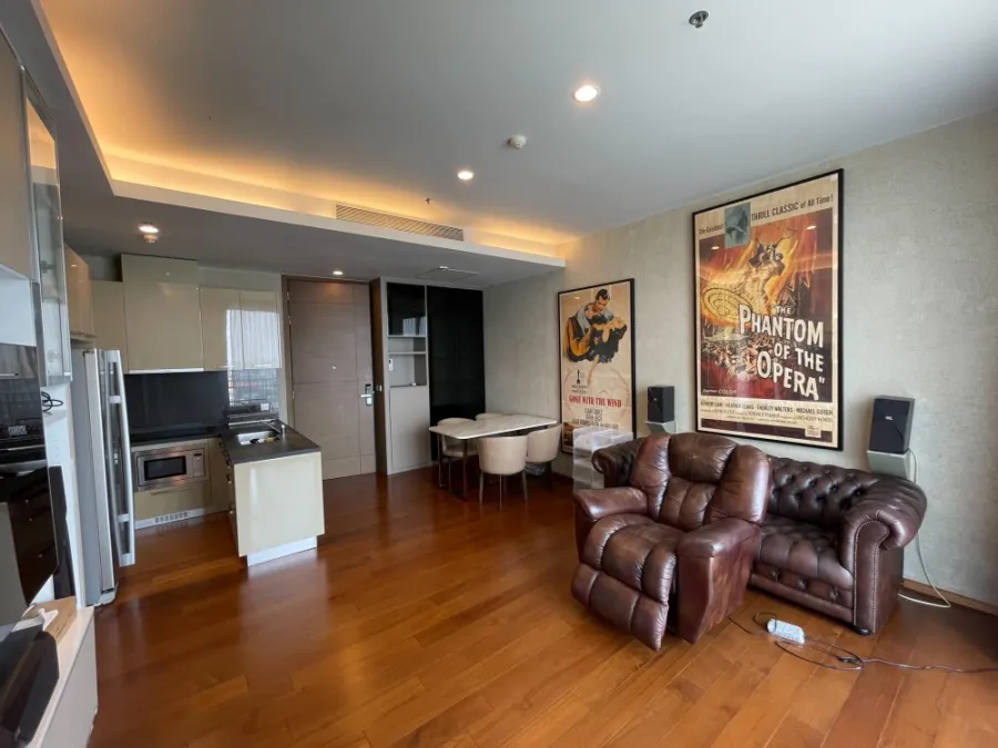 For rent: Quattro by Sansiri, 2 bedrooms, garden view, good furniture. Don't just look, hurry and reserve now.