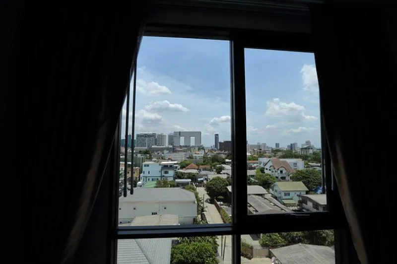 For rent Atmoz Ladprao 15, top floor, great view. The room has never been rented before, very new, beautiful like this, hurry up.