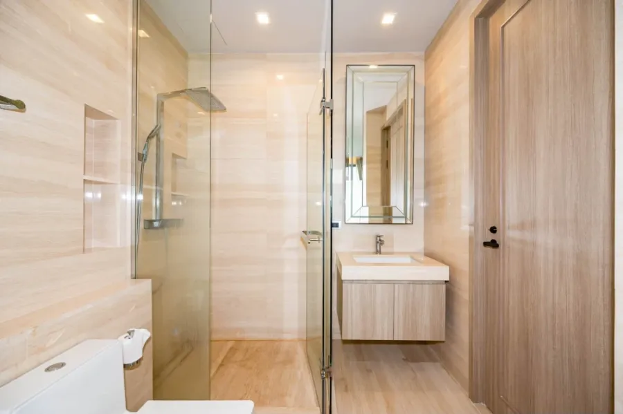 For rent: The XXXIX Sukhumvit 39, 2 bedrooms, spacious living area, fully furnished. Book now!