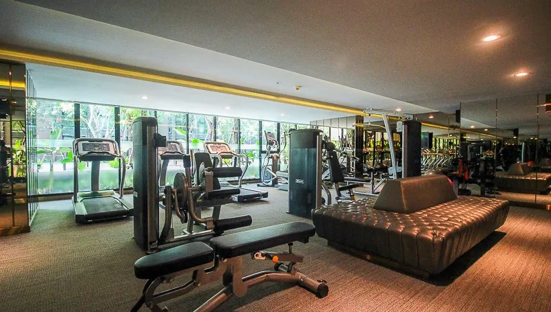 Rent a Vetara Sukhumvit 36, 2 bedrooms, complete facilities Book and not disappointed.