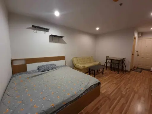 Condo for rent, Regent Home 15 Chaengwattana, 6th floor, fully furnished. Complete electrical appliances. Don't miss it.