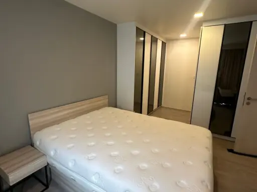 For rent: Maestro 03 Ratchada - Rama 9, 4th floor. Nice, fully furnished unit. Book now! (Quickly!)