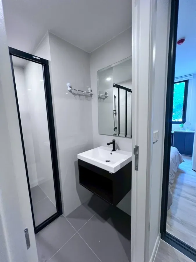 For rent: QUINTARA MHy'GEN RATCHADA - HUAI KHWANG, furnished room, ready to move in, complete here, hurry and reserve now.