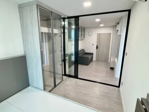 For rent: Atmoz Tropicana Bangna, modern minimalist style room with full furnishings. Don't miss out!