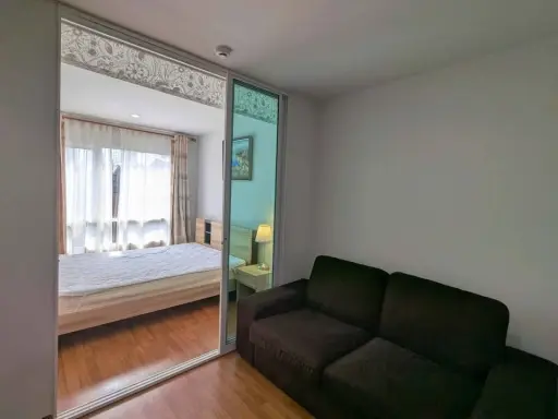For rent: Regent home Sukhumvit 81. Fully furnished with TV, refrigerator, washing machine. Interested? Reserve now!