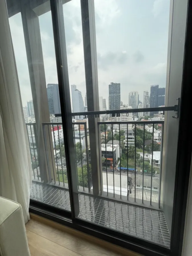 Condo for rent, Noble Around Sukhumvit 33, well proportioned room. Fully furnished, don't miss it!!