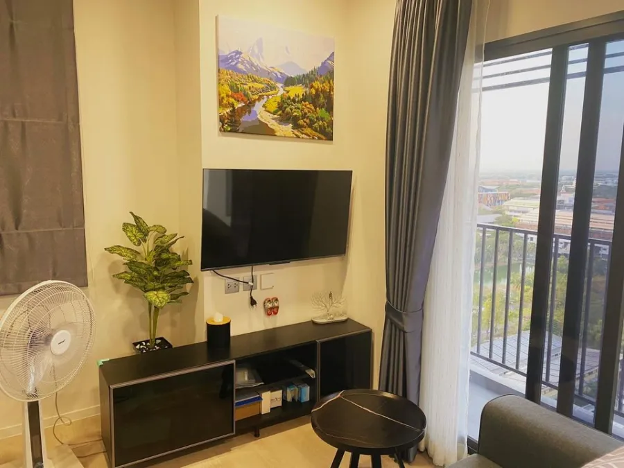 For rent, Modiz Launce Rangsit, 2 bedrooms, corner room, Thammasat University view, beautiful room, fully furnished, nice to live in. Book now, don't