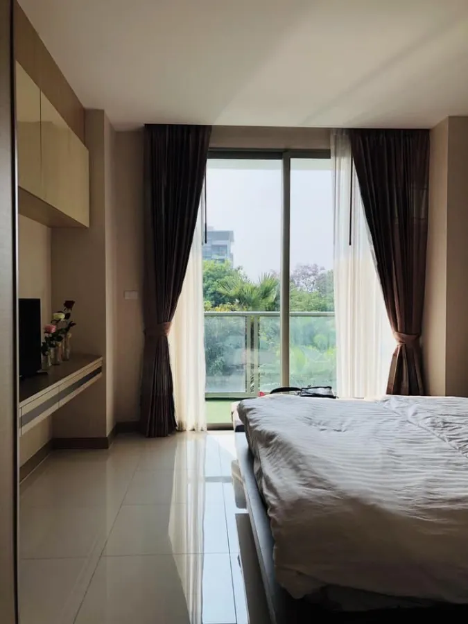 For rent: The Riviera Wongamat Beach (North Pattaya), water park view, awesome built-ins, very worth booking.
