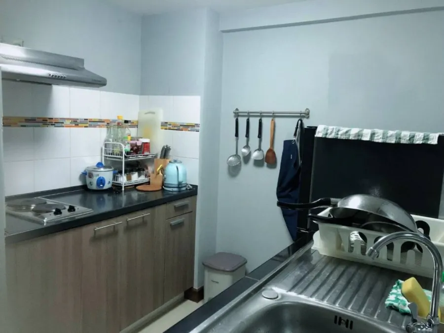 ขาย The Escape condominium พร้อมเฟอร์ + เครื่องใช้ไฟฟ้าครบเซต หิ้วกระเป๋าเข้าอยู่ได้เลย