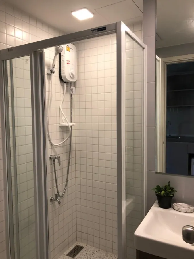 For rent KAVE TU, Building D, outside view, airy and comfortable The wall is attached to the wall around the room. Very nice. Hurry up to reserve befo