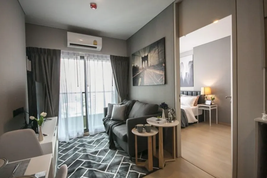 For rent Lumpini Suite Phetchaburi-Makkasan. new room Nicely decorated, classy, high floor, great view, book now.