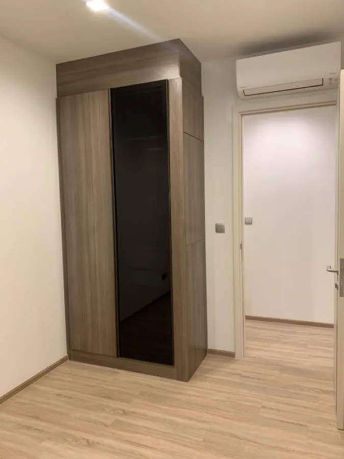 For sale: The Line Phahon-Pradipat, empty room, wide with usable space. Those who renovate rooms, don't miss it.