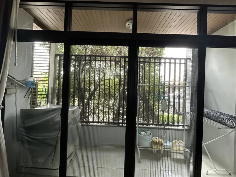 For sale or rent: Baan Navatara. Comfortable rooms in a great location, fully furnished with appliances. Book now!
