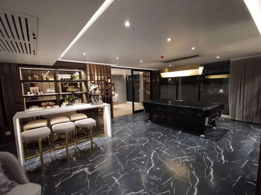 For sale: Kensington Phahon Yothin 63, corner room on the 4th floor, very quiet, not crowded at all. If you don't book, you'll really miss out.