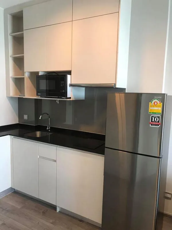 For rent or sale Whizdom Avenue Ratchada-Ladprao, fully furnished, put your clothes in your bag to book. Swimming pool, good view
