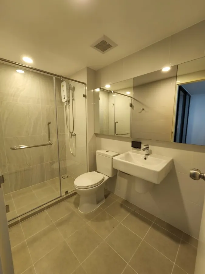 Rent The Origin Phahon - Saphan Mai, Nice Duplex Room Complete electrical appliances, special price, hurry up to reserve