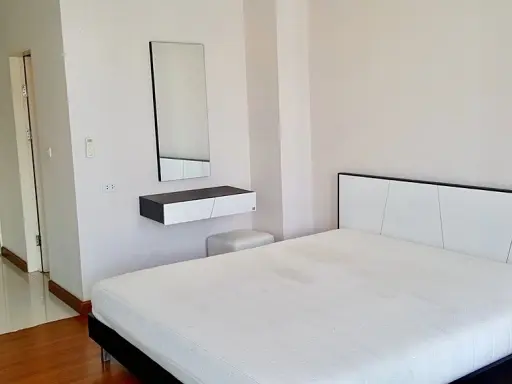 For rent: Airlink Residence Romklao, 7th floor, corner room, quiet, very private, book now, urgently.