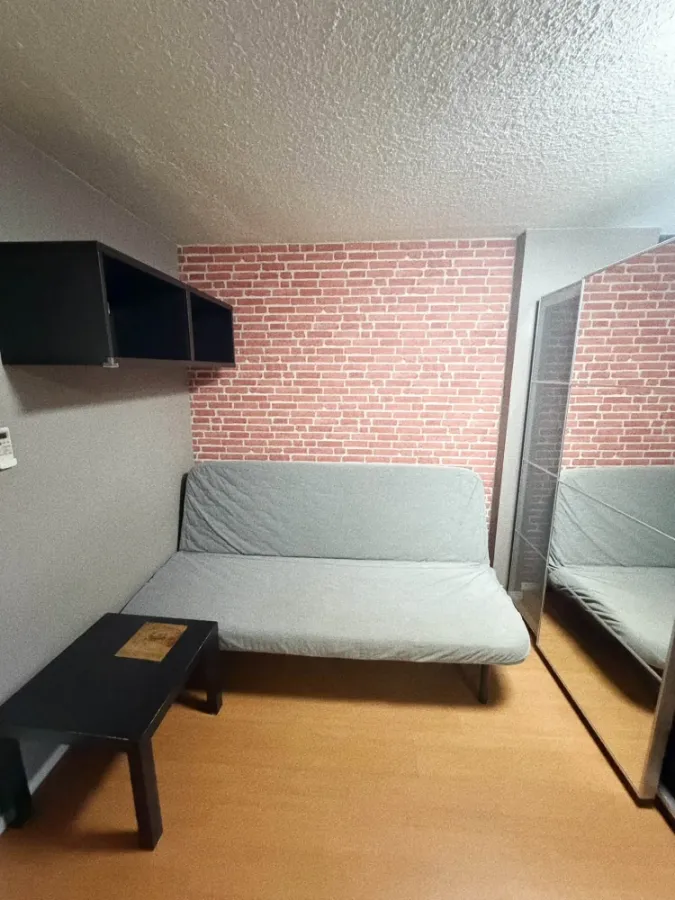 For rent: Lumpini CondoTown Romklao – Suvarnabhumi, 4th floor unit. High-quality wallpaper installed. Don't miss this opportunity!