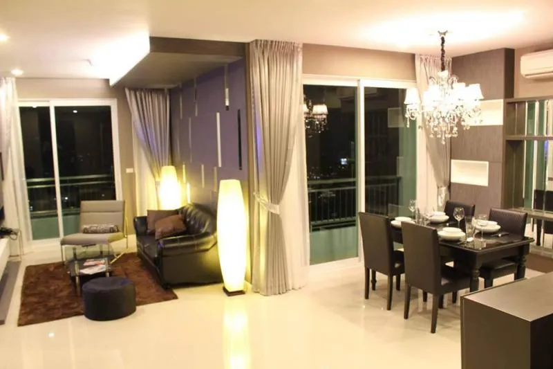 ให้เช่า Circle Condominium ห้องชั้น36 บรรยากาศดี พบกับยามค่ำคืนวิวสวยโรเเมนติก อย่าช้า...รีบจองเลย