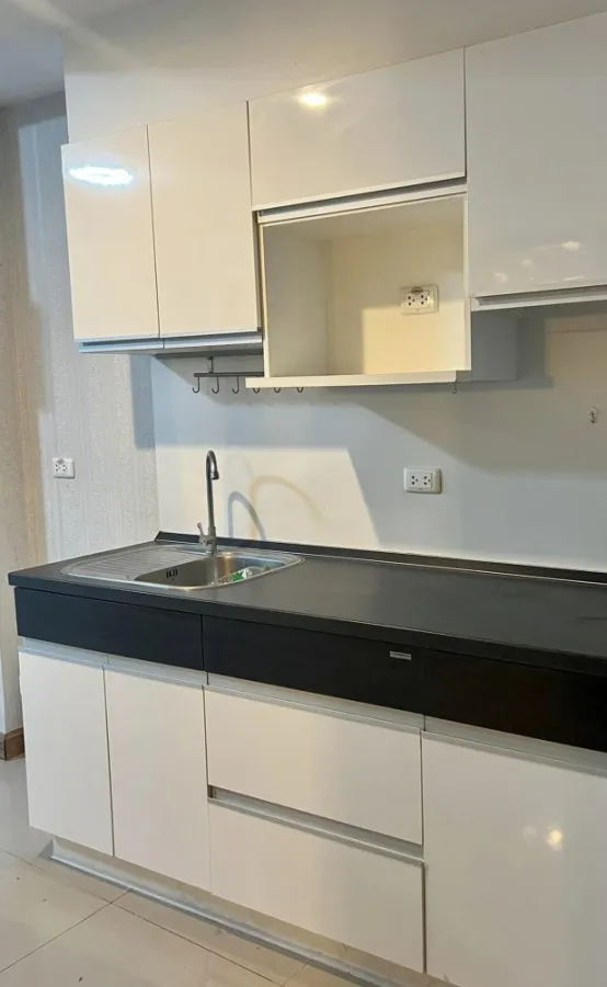 Condo for rent, Supalai River Resort, 19th floor, river view, STUDIO room, super wide. If interested, hurry to reserve.