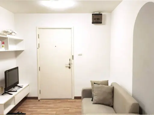 For rent THE TRUST CONDO Ngamwongwan, studio room, affordable price, everything is complete. I told you to reserve it.