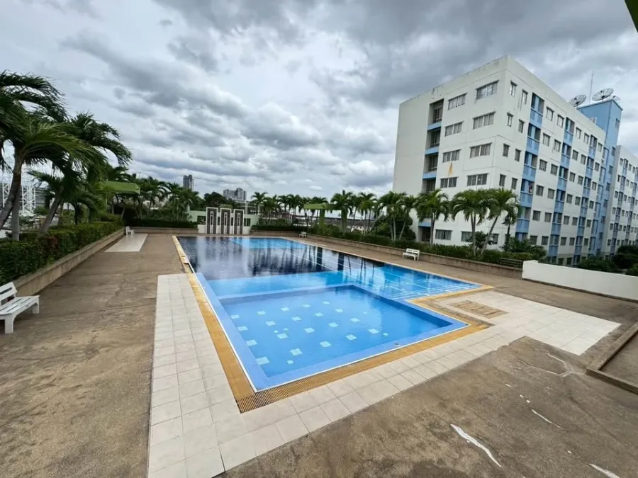 For rent: Lumpini Condo Town Rattanathibet, ready to move in, affordable price, just bring your bags and move in! Urgent!!!