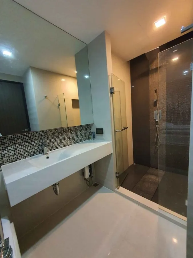 ขาย Rhythm Sukhumvit 44/1 ชั้น 8 วิวสวน ห้องกว้าง กั้นเป็นสัดส่วน โซฟานั่งสบาย พลาดแล้วจะเสียใจ