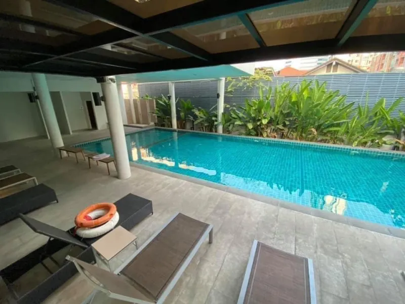 ให้เช่า คอนโด เดอะคริส รัชดา 17 ห้องกั้นเป็นสัดส่วน แบ่งโซนชัดเจน ราคาจับตอ้งได้ อย่าพลาด