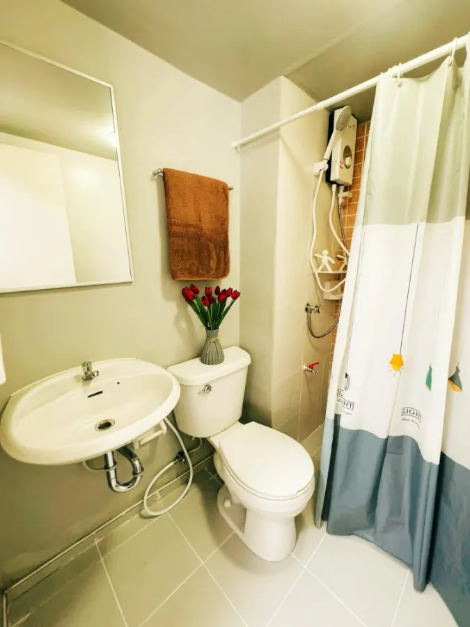 For rent: Lumpini Condo Town, Chonburi - Sukhumvit, 4th floor, fully furnished, nice to live in. If interested, hurry and book now. Don't miss out. Ur