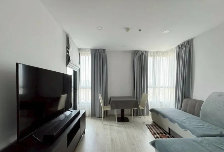 Selling Elio Del Nest Condo, 1 Bedroom Plus, 33rd floor. Fully furnished with appliances. Book yours today!