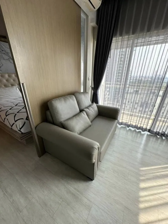 For rent, Veranda Residence Pattaya (Jomtien), decorated with great built-in rooms. Amazing furniture, don't miss it.