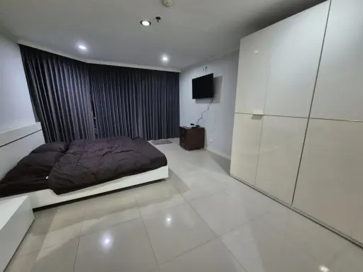 Condo for rent, Lumpini Suite Sukhumvit 41, luxury room, convenient travel.