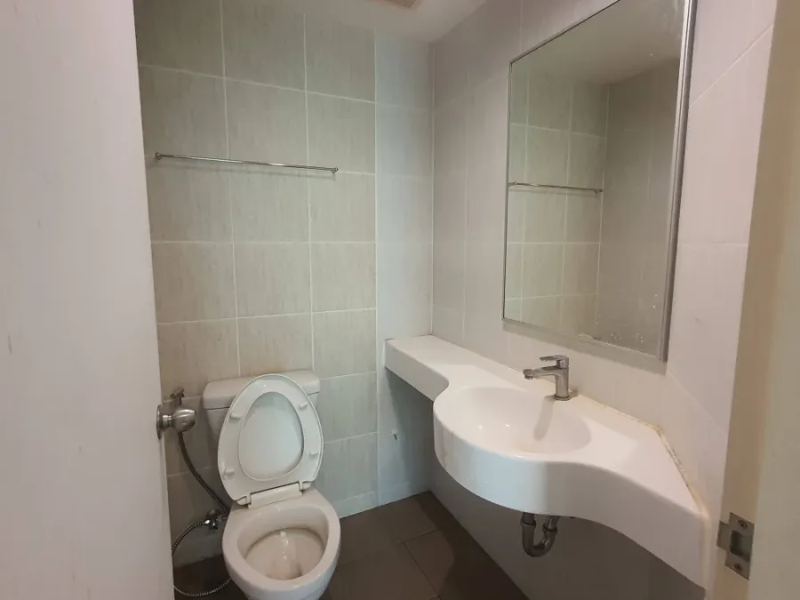 Selling ready-to-move-in condo at Lumpini Park Nawamin-Si Burapha. Fully furnished. Book now, don't miss out!!!
