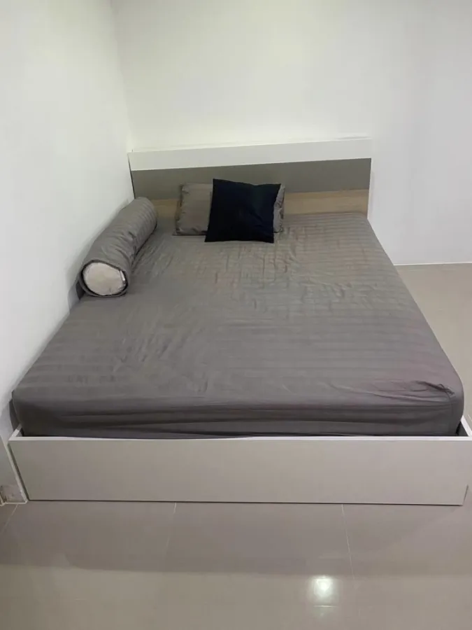 Condo for sale and rent, Regent Home 12, Lat Phrao 41, spacious room with usable space. Fully furnished, book now