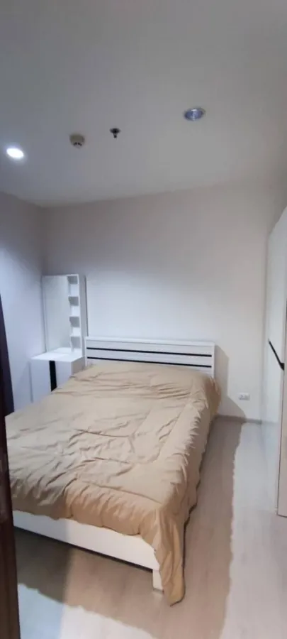 For rent Rhythm Asoke 1 ห้องพร้อมอยู่ เฟอร์ เครื่องใช้ไฟฟ้าครบ มาแต่ตัวเข้าอยู่ได้เลย อย่ารอช้า