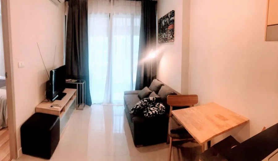 Condo for rent, Ideo Ratchada-Huay Kwang, fully furnished. Next to Huai Khwang MRT Station, don't miss it!!