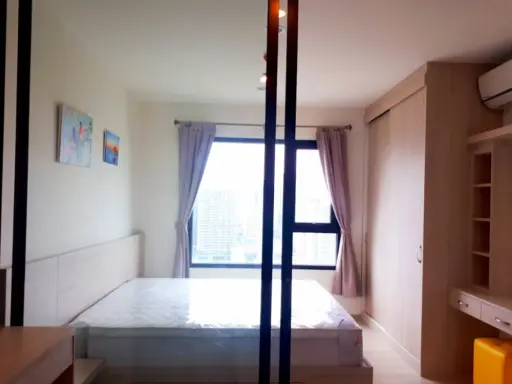 Condo for rent, Life Asoke, fully furnished, good location, convenient travel, don't miss it.
