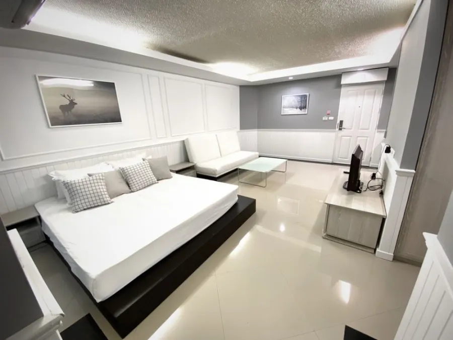 ให้เช่า คอนโด วอเตอร์ฟอร์ด สุขุมวิท 50 ห้อง STUDIO ขนาด 44 ตร.ม. พร้อมอยู่ ราคากันเอง รีบจองก่อนหลุด