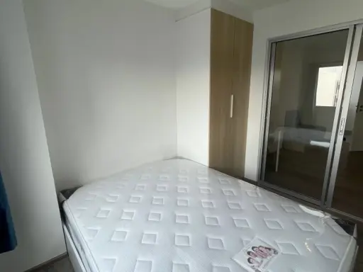 Condo for rent at Sena Kit Srinakarin-Sridan. Well-partitioned unit with separate zones. Affordable price. Book now!