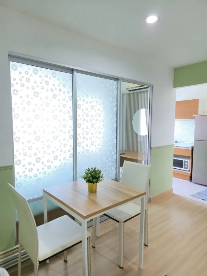 For rent: The Niche ID Rama 2. Comfortable room, affordable price, and complete amenities. Book now!