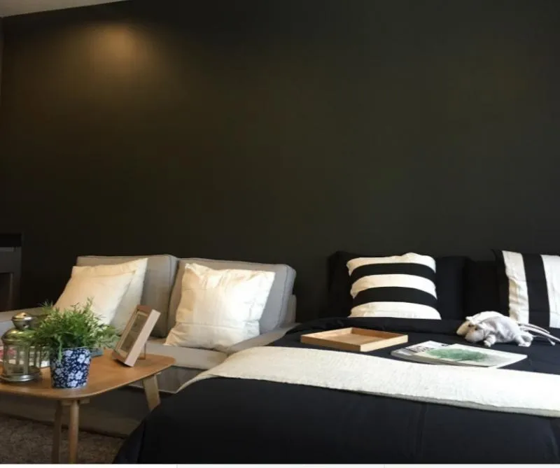 Wow, where will the room be beautiful !! Dressing room like this This location is golden. No reservation is a big miss. Rent at Rhythm Asoke.