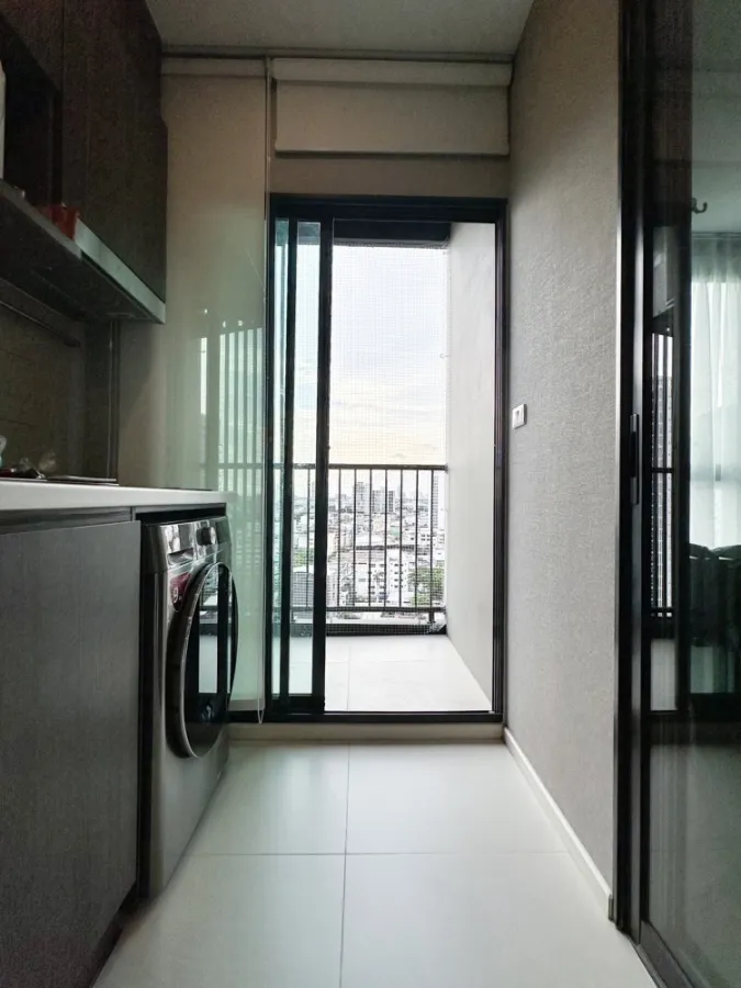 Urgent sale, Condo Elio Del Nest, Building B, 14th floor, corner room, good price, ready to move in, convenient transportation, don't miss it
