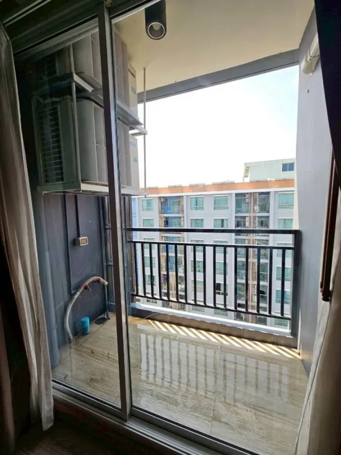 Urgent sale! Rill Condo Rangsit, ready to move in. Fully furnished with appliances. Just bring your personal belongings and you can move right in!