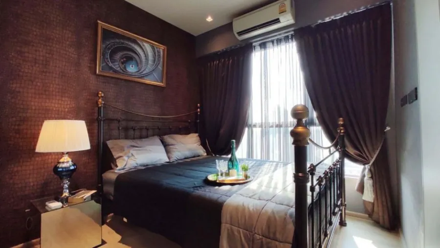 Urgent for rent Whizdom Station Ratchada-Thapra, beautiful room, decorated in English style. get a view of the train no reservation, sorry instead