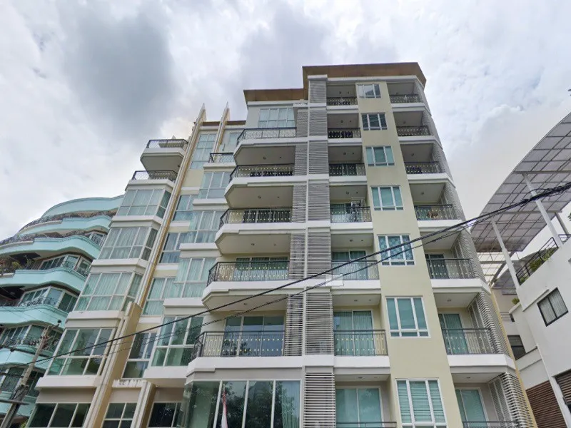 ขาย The Crest Sukhumvit 24 ชั้น 3 ระเบียงติดฝั่งสระว่ายน้ำ ห้องกว้าง น่าอยู่ จองเลย ด่วนๆ