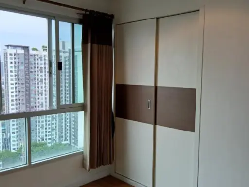 Urgent sale, Lumpini Place Condo Rama 4 - Kluay Nam Thai, open room, beautiful view, cheap price, book now.